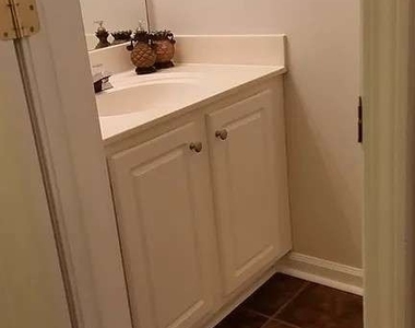 3423 Lathenview Court - Photo Thumbnail 3
