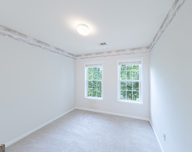 3423 Lathenview Court - Photo Thumbnail 10