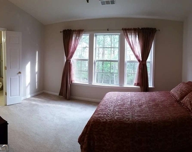 3423 Lathenview Court - Photo Thumbnail 16
