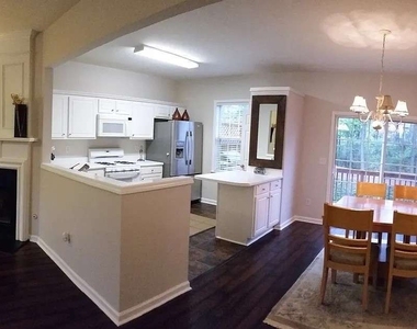 3423 Lathenview Court - Photo Thumbnail 7