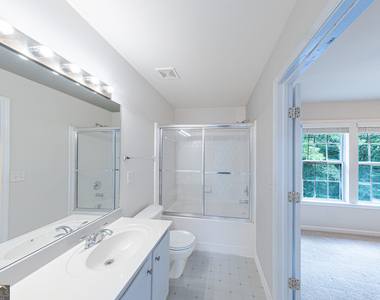 3423 Lathenview Court - Photo Thumbnail 7