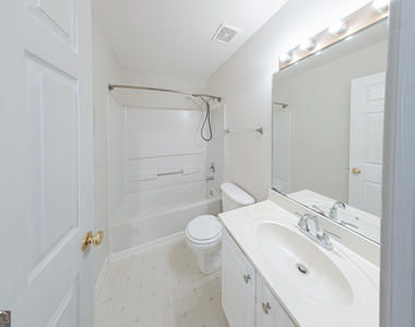3423 Lathenview Court - Photo Thumbnail 9