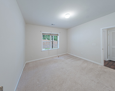 3423 Lathenview Court - Photo Thumbnail 5