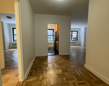 East 55th Street - Photo Thumbnail 1