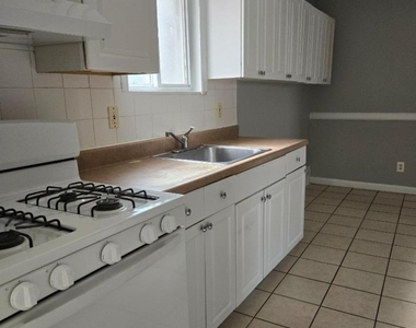 103 Talmadge Ave - Photo Thumbnail 4