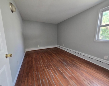 103 Talmadge Ave - Photo Thumbnail 8