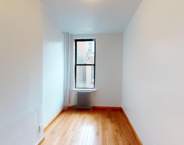 787 9th Avenue Apartment 4S - Photo Thumbnail 3