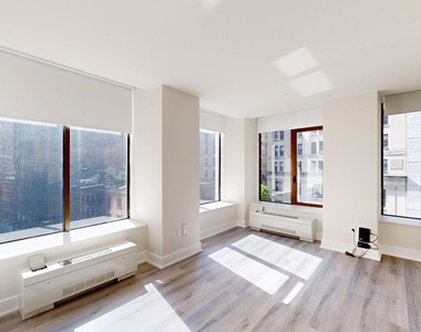 10 Hanover Square - Photo Thumbnail 2
