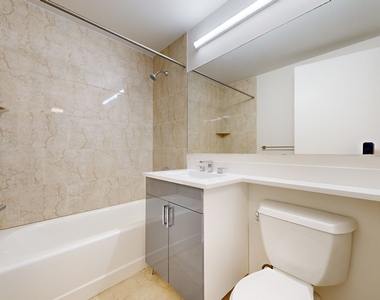 10 Hanover Square - Photo Thumbnail 4
