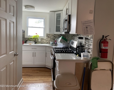 35-37 Hudson Avenue - Photo Thumbnail 6
