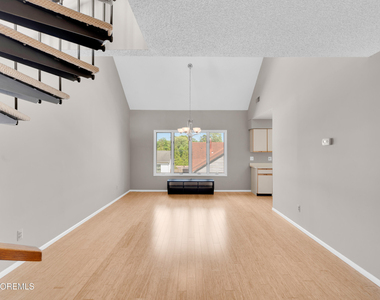 2230 Bridge Avenue - Photo Thumbnail 2
