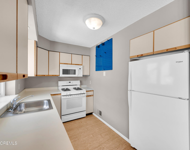 2230 Bridge Avenue - Photo Thumbnail 8