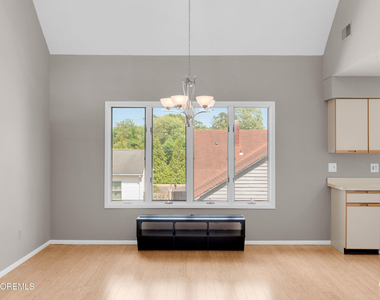 2230 Bridge Avenue - Photo Thumbnail 3