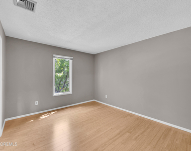 2230 Bridge Avenue - Photo Thumbnail 10