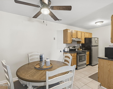 231 Atlantic Street - Photo Thumbnail 4