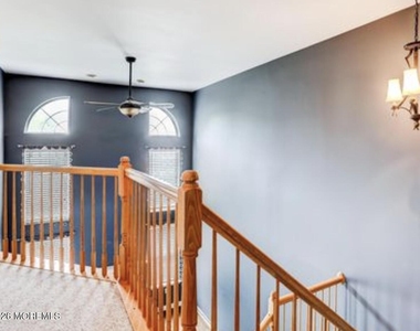 7 Augusta Drive - Photo Thumbnail 18