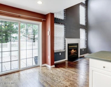 7 Augusta Drive - Photo Thumbnail 10