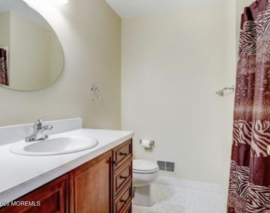 7 Augusta Drive - Photo Thumbnail 21
