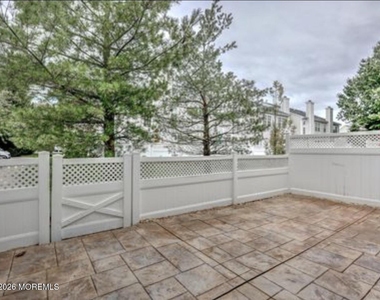 7 Augusta Drive - Photo Thumbnail 25