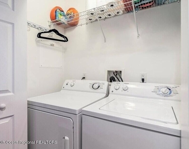 132 Hancock Avenue - Photo Thumbnail 20