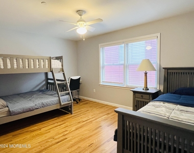 132 Hancock Avenue - Photo Thumbnail 12