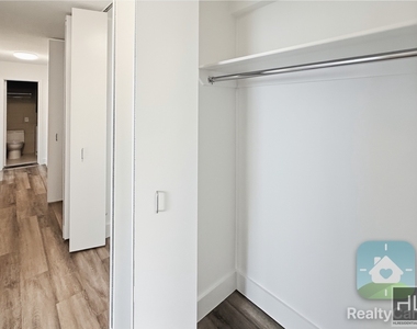 2 Avenue - Photo Thumbnail 5
