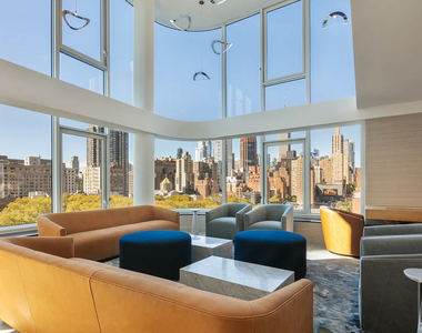 1st Avenue - Photo Thumbnail 1