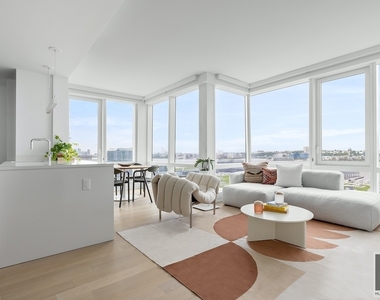 West 38th Street - Photo Thumbnail 2