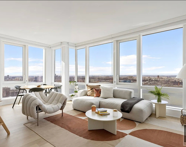 West 38th Street - Photo Thumbnail 1