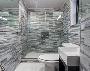 West 108 Street - Photo Thumbnail 4