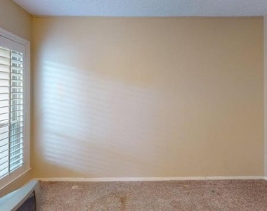 5809 Chimney Wood Circle - Photo Thumbnail 11