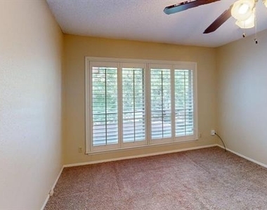 5809 Chimney Wood Circle - Photo Thumbnail 12