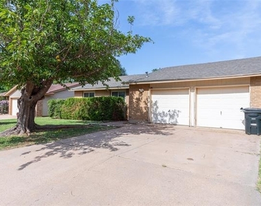 1733 Chucker Court - Photo Thumbnail 21