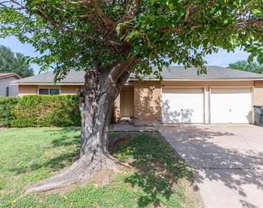 1733 Chucker Court - Photo Thumbnail 27