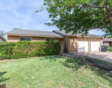 1733 Chucker Court - Photo Thumbnail 20