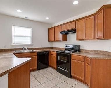 929 Glenndon Drive - Photo Thumbnail 4
