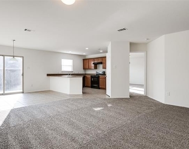 929 Glenndon Drive - Photo Thumbnail 2
