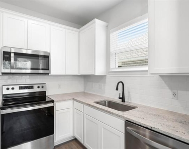 1021 Holly Drive - Photo Thumbnail 1