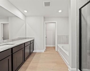 704 Princeton Heights - Photo Thumbnail 4
