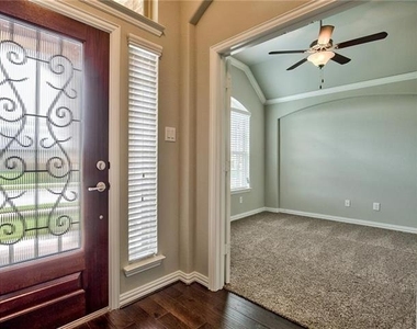 312 Eden Drive - Photo Thumbnail 2