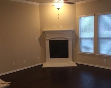 312 Eden Drive - Photo Thumbnail 7