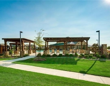 312 Eden Drive - Photo Thumbnail 17