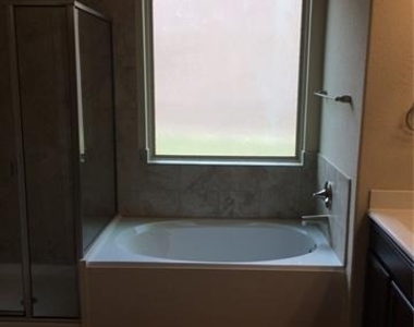 312 Eden Drive - Photo Thumbnail 12