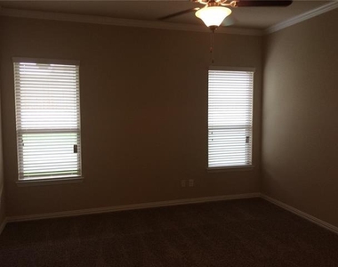 312 Eden Drive - Photo Thumbnail 9