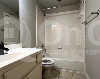 6798 Lee Meadow Drive - Photo Thumbnail 27