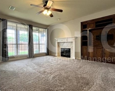 6798 Lee Meadow Drive - Photo Thumbnail 8