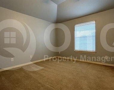 6798 Lee Meadow Drive - Photo Thumbnail 18