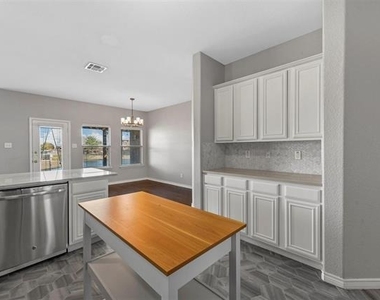 5590 Manitou Drive - Photo Thumbnail 4