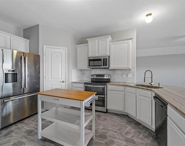 5590 Manitou Drive - Photo Thumbnail 3