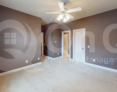 8108 Penobscot Lane - Photo Thumbnail 10